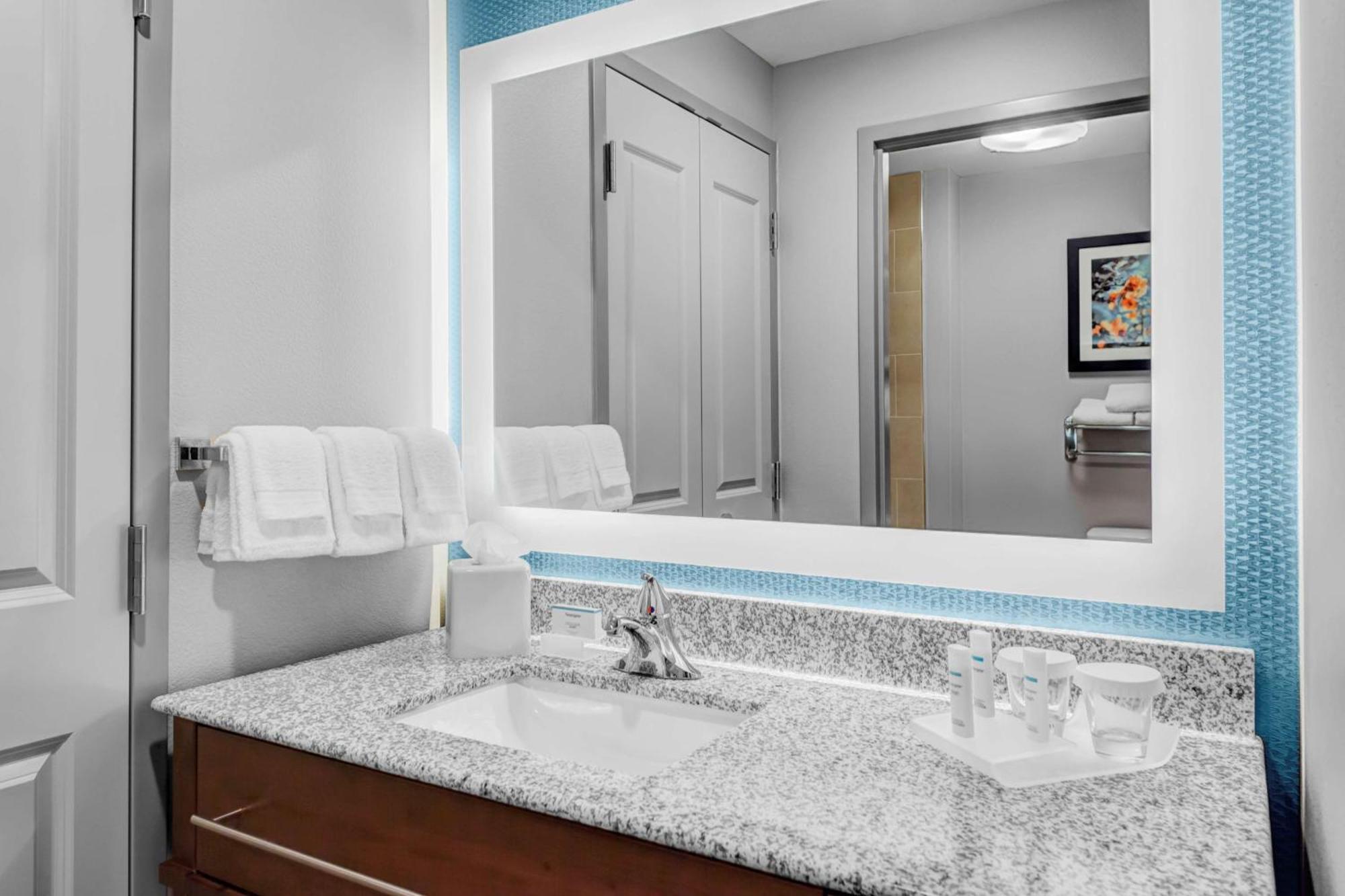 Homewood Suites By Hilton Wauwatosa Milwaukee Exteriör bild